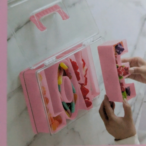 LOVE Snack Box CWC Pink - Picture 5 of 6